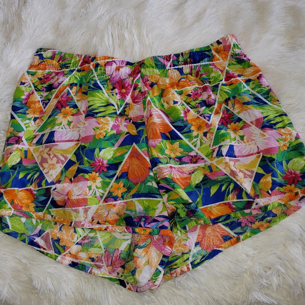 Decree Tropical Shorts Floral Stretchy Shorts